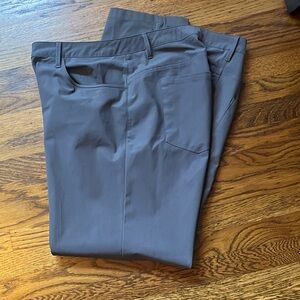 All in Motion Men's Gray golf  Pants 42x32 excellent condition